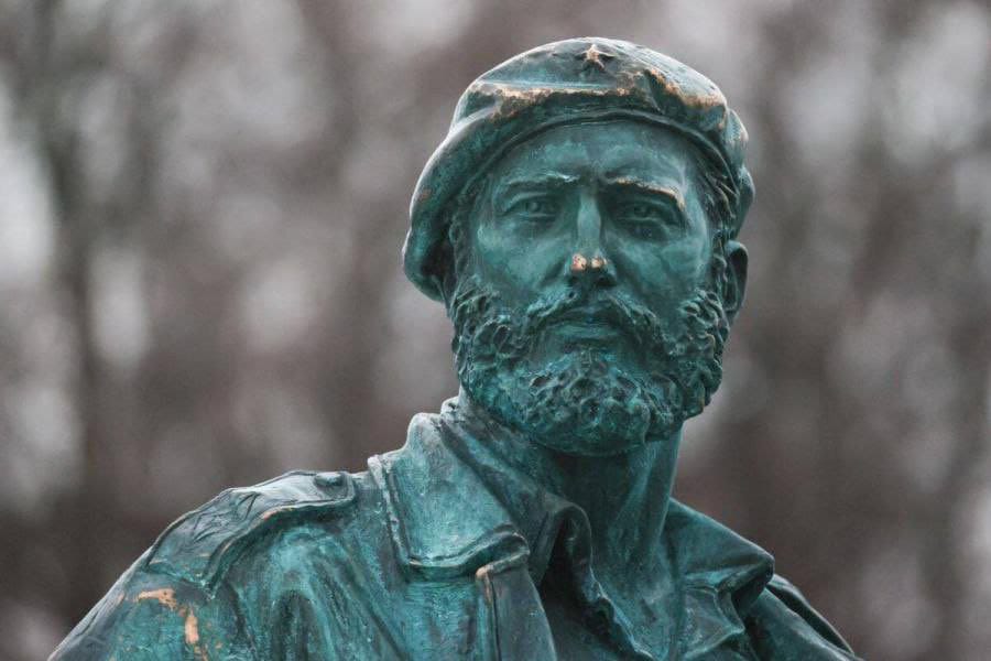 புரட்சியால் மக்களுக்கு அளிக்கக்கூடியது கல்வியும் கலாச்சரமும் மட்டுமே…